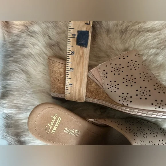 Clark’s wedge slide - Picture 5 of 13